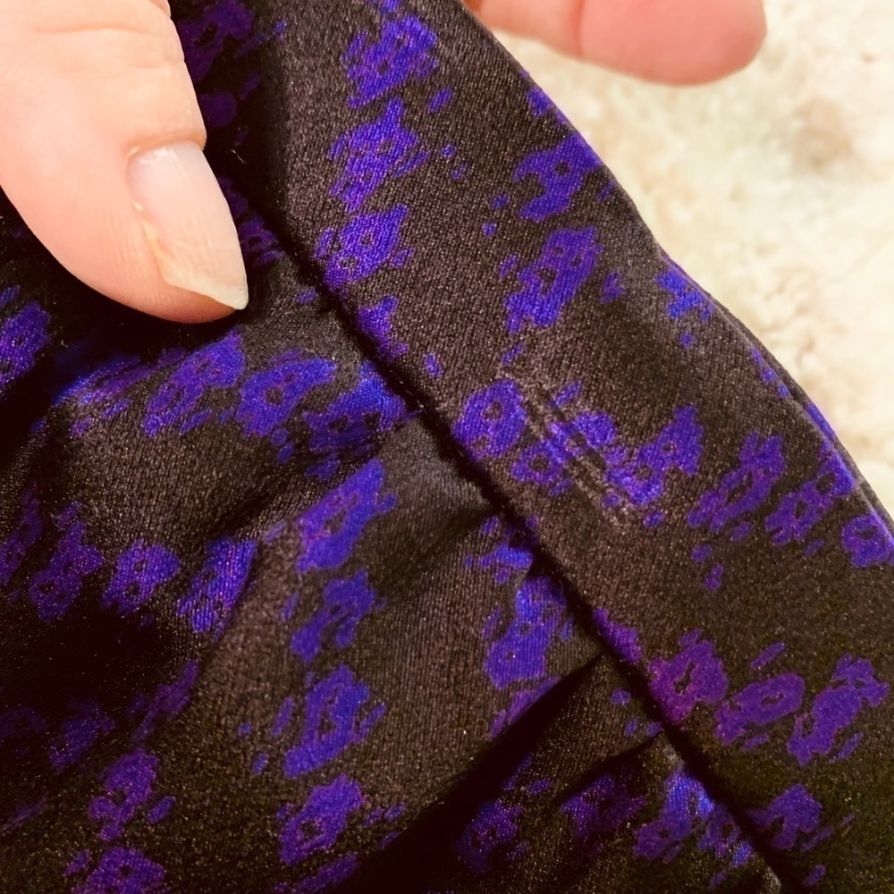 Carolina Herrera 100% Silk Matching set Skirt, Jacket Belt Plum/Midnight - Picture 5 of 16